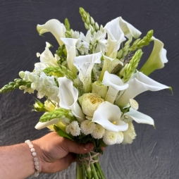 Elegant White Bridal Bouquet – Zarif Beyaz Gelin Buketi